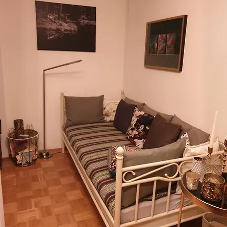 Apartment Gemutliche Altbauwohnung *